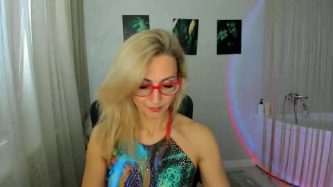 Snapshot of museofstage chatting on March 11, 2026, 11:27 am Diana online show from March 11, 2026, 11:27 am