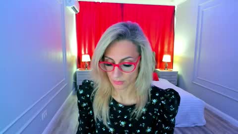 Snapshot of museofstage chatting on April 10, 2026, 12:21 pm Diana online show from April 10, 2026, 12:21 pm