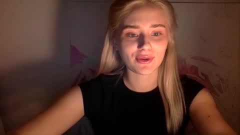 musescorner online show from October 17, 2025, 4:53 pm