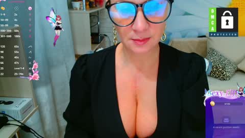 Snapshot of music_fairy chatting on January 20, 2025, 10:07 am Lana online show from January 20, 2025, 10:07 am