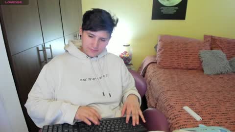 Snapshot of musicayluna chatting on January 8, 2025, 5:59 am VALENTINA Luna online show from January 8, 2025, 5:59 am