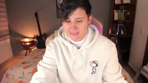 Snapshot of musicayluna chatting on September 12, 2025, 12:22 am VALENTINA Luna online show from September 12, 2025, 12:22 am