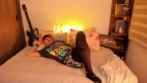 Snapshot of musicayluna chatting on October 12, 2025, 12:53 am VALENTINA Luna online show from October 12, 2025, 12:53 am