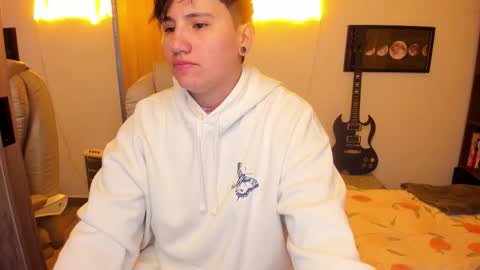 Snapshot of musicayluna chatting on October 19, 2025, 11:27 pm VALENTINA Luna online show from October 19, 2025, 11:27 pm