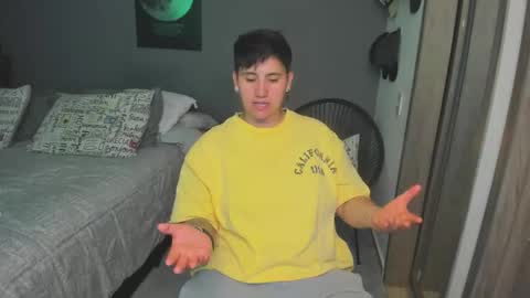 VALENTINA Luna  online show from April 14, 2026, 5:24 am