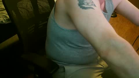 mustenjoyhead79 online show from February 4, 2026, 10:47 pm