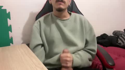 Snapshot of muupp69 chatting on December 31, 2024, 1:52 pm muupp69 online show from December 31, 2024, 1:52 pm