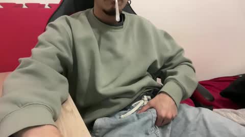 Snapshot of muupp69 chatting on January 14, 2025, 1:15 am muupp69 online show from January 14, 2025, 1:15 am