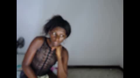 Snapshot of muyfer_latin_ts chatting on May 22, 2026, 5:47 am mayfer online show from May 22, 2026, 5:47 am