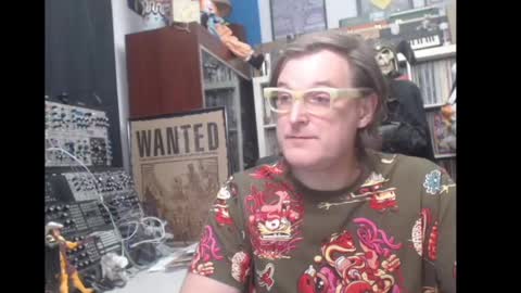 Muziknerd online show from December 29, 2024, 8:44 am