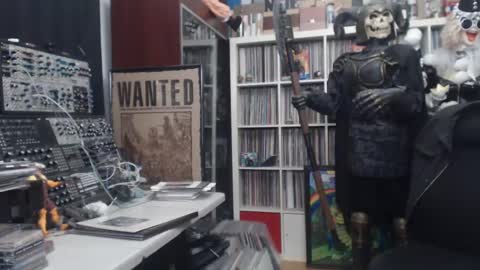 Muziknerd online show from March 7, 2025, 1:31 am