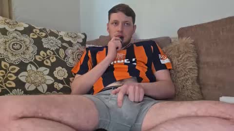 Snapshot of muzzy624406 chatting on October 26, 2025, 2:12 pm Muzzy online show from October 26, 2025, 2:12 pm