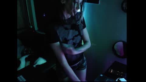 Snapshot of mvnt1s chatting on November 8, 2025, 9:09 am ghost mantis online show from November 8, 2025, 9:09 am