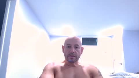 Snapshot of mworlton9 chatting on October 6, 2025, 4:04 pm Maximus online show from October 6, 2025, 4:04 pm