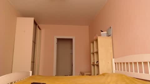 Hannah  welcome  online show from June 25, 2026, 11:37 am
