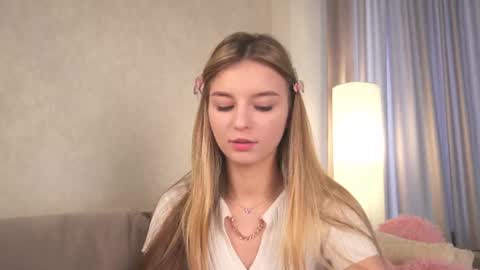 Snapshot of my_little_pollly chatting on June 16, 2026, 1:14 pm Polly online show from June 16, 2026, 1:14 pm