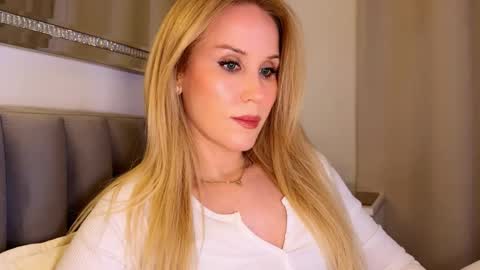 Mya-be Yours P online show from September 13, 2025, 7:35 pm