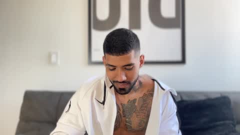 Myke esthetic online show from March 2, 2025, 6:30 pm