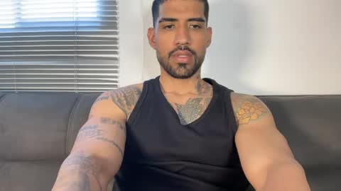 Snapshot of myke_esthetic chatting on May 9, 2026, 5:18 pm Myke esthetic online show from May 9, 2026, 5:18 pm