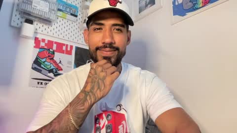 Myke esthetic online show from June 4, 2026, 9:43 pm