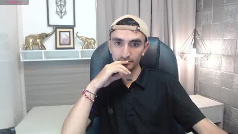Im Mike online show from July 19, 2026, 3:32 am