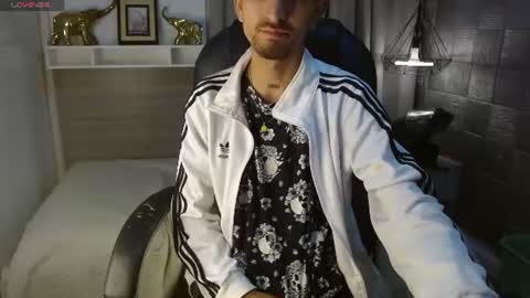 Im Mike online show from July 27, 2026, 3:46 am