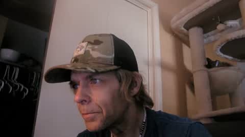 Snapshot of mykingofhearts chatting on July 3, 2026, 11:22 pm Your King of hearts online show from July 3, 2026, 11:22 pm