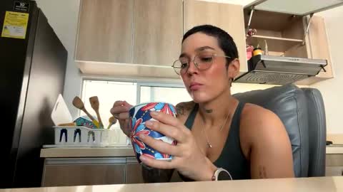 Snapshot of mykinkybunny chatting on April 24, 2026, 9:06 pm jacke BUNNY online show from April 24, 2026, 9:06 pm