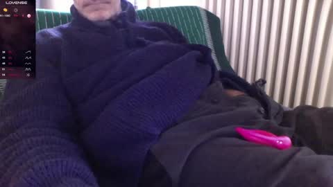 Bi sexy guy lovense hush is on private is open or password show tip if you like. online show from January 2, 2025, 11:52 am