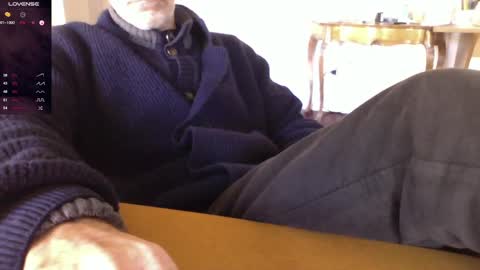 Bi sexy guy lovense hush is on private is open or password show tip if you like. online show from January 3, 2025, 8:32 am