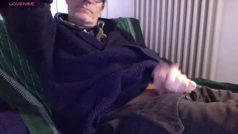 Bi sexy guy lovense hush is on private is open or password show tip if you like. online show from February 27, 2025, 7:12 am