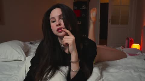 Snapshot of mynaughtynights chatting on February 5, 2025, 5:30 am Sima online show from February 5, 2025, 5:30 am