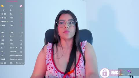 Snapshot of mypretty_isabella chatting on May 17, 2026, 7:28 am Bella online show from May 17, 2026, 7:28 am