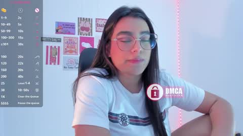 Snapshot of mypretty_isabella chatting on May 29, 2026, 8:40 pm Bella online show from May 29, 2026, 8:40 pm