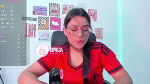 Bella online show from June 18, 2026, 2:01 am