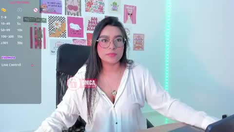 Bella online show from July 12, 2026, 1:02 pm
