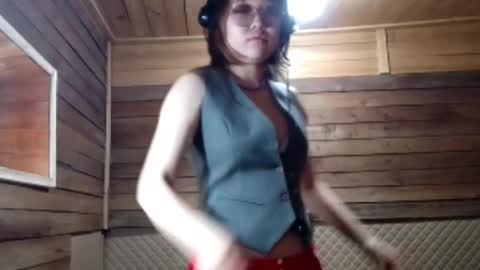 Snapshot of myriamannabel chatting on November 18, 2025, 5:12 am Chloe online show from November 18, 2025, 5:12 am