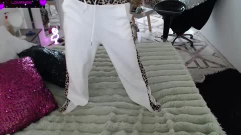 Myrna Sessions online show from March 5, 2026, 3:30 pm