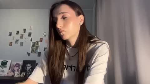 Snapshot of myrtiemcgivney chatting on July 27, 2026, 2:24 pm Amelia online show from July 27, 2026, 2:24 pm