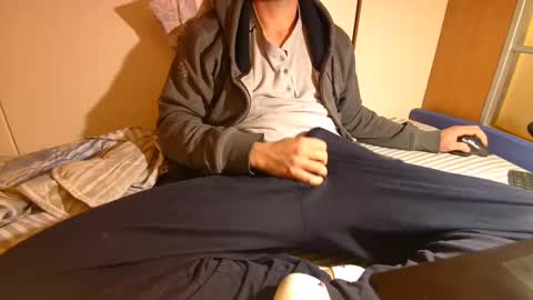 Snapshot of mysecr3tsins chatting on December 19, 2024, 5:40 pm Ben online show from December 19, 2024, 5:40 pm