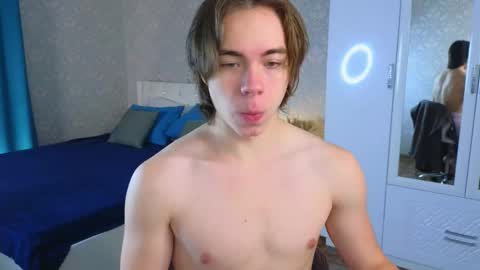 Snapshot of myshkek chatting on March 8, 2025, 2:55 am Mickey online show from March 8, 2025, 2:55 am