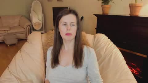 Snapshot of mysophiee chatting on April 19, 2026, 9:39 pm mysophiee online show from April 19, 2026, 9:39 pm