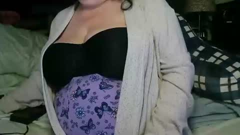 mysteriouswoman18 online show from October 18, 2025, 3:31 am