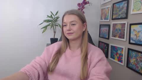 Snapshot of mysteryericax chatting on December 21, 2024, 11:55 am Erica online show from December 21, 2024, 11:55 am