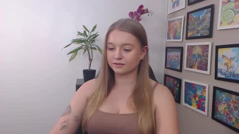 Snapshot of mysteryericax chatting on December 27, 2024, 1:28 pm Erica online show from December 27, 2024, 1:28 pm