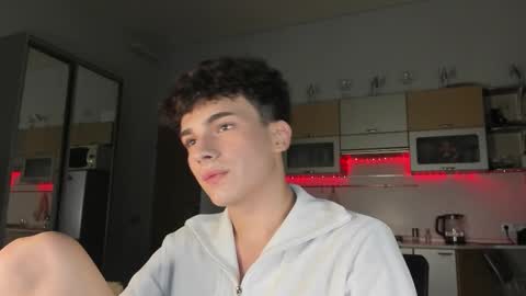 Evan Brown online show from September 16, 2025, 4:08 pm