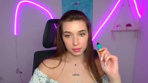 Amelia online show from May 4, 2026, 11:17 am