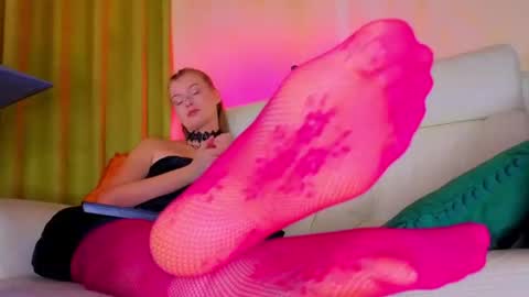 mysticvenus_ online show from July 15, 2026, 7:24 am