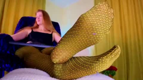 mysticvenus_ online show from July 25, 2026, 8:23 am