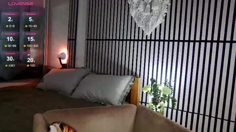 Angeline online show from May 16, 2026, 7:01 pm